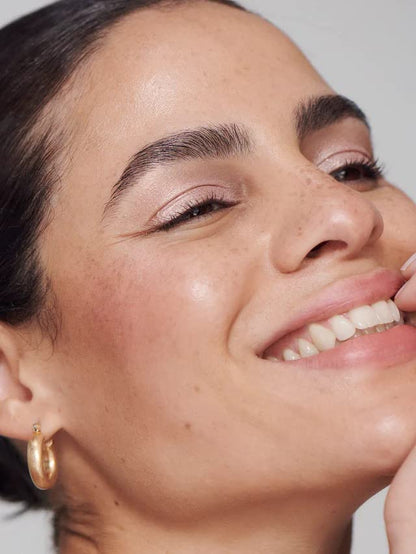 ILIA - Chromatic Liquid Powder Eye Tint | Cream-to-Powder Eyeshadow, Smudge-Resistant, Quick-Dry, Weightless, Water-Based | Non-Toxic, Vegan, Cruelty-Free, Clean Makeup (Aura, 0.12 fl oz | 3.5 ml)