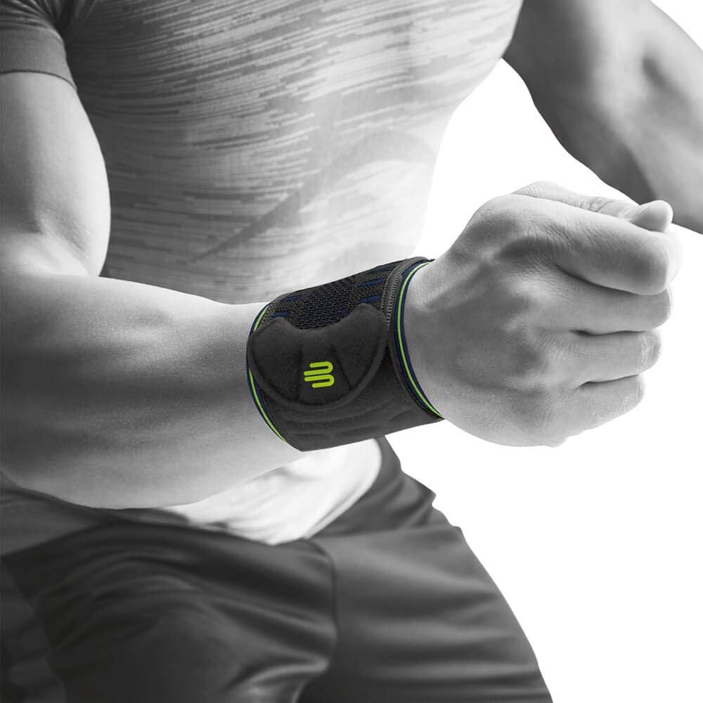 Bauerfeind Sports Wrist Strap - German Engineered Wrist Compression Support for Weightlifting, Crossfit, Tennis, Lifting - Adjustable Tightness Brace with 3D Airknit Fabric - 1 Per Box