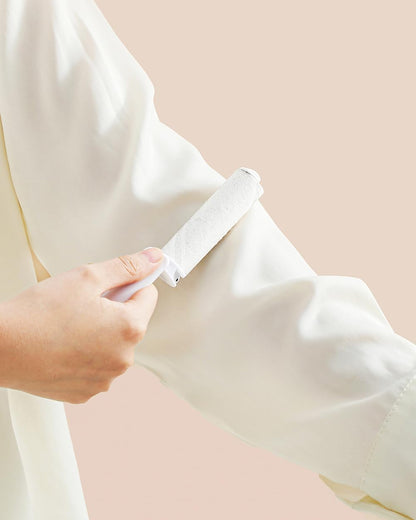 Travel Lint Roller Mini Foldable Lint Remover with Cover and 4 Refills Total 150 Extra Sticky Sheets On The Go Lint Roller for Men Women Traveling Essentials (Black)