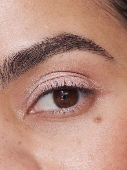 ILIA - Chromatic Liquid Powder Eye Tint | Cream-to-Powder Eyeshadow, Smudge-Resistant, Quick-Dry, Weightless, Water-Based | Non-Toxic, Vegan, Cruelty-Free, Clean Makeup (Aura, 0.12 fl oz | 3.5 ml)