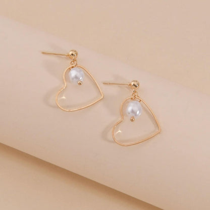Boho Tiny Pearl Heart Drop Earrings Vintage Gold Hollow Heart Dangle Earrings Statement Faux Pearl Heart Hoop Earrings Jewelry for Women