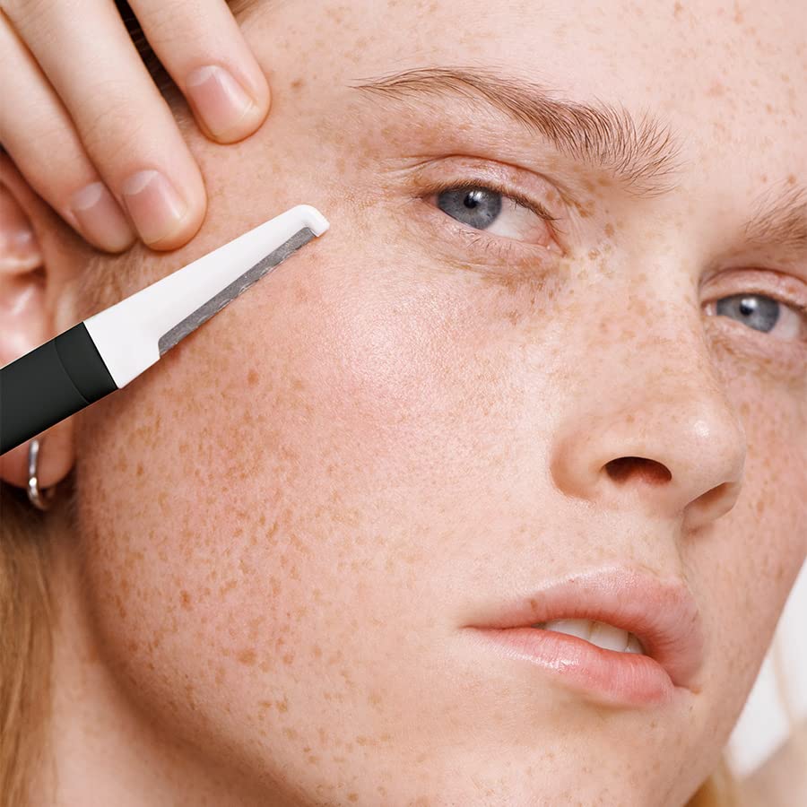 Versed Skin Reset Holiday Kit - Complexion Reset System - Contains Pore Refining Just Breathe Clarifying Serum & Dermaplaning Tool for Peach Fuzz + Facial Exfoliation (2 Pieces)