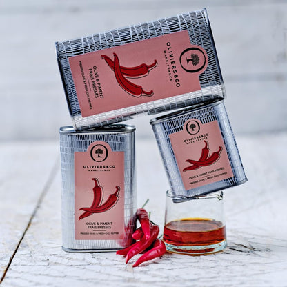 Spicy Chili Pepper Olive Oil by Oliviers & Co. | Italian Extra Virgin Olive Oil for Cooking, Marinades & Dipping | Gourmet Flavored EVOO, Cold Pressed, All-Natural (8.4 Fl Oz)