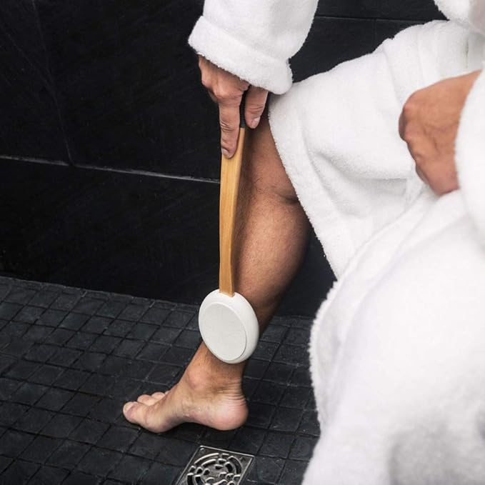 Lotion applicator for back |