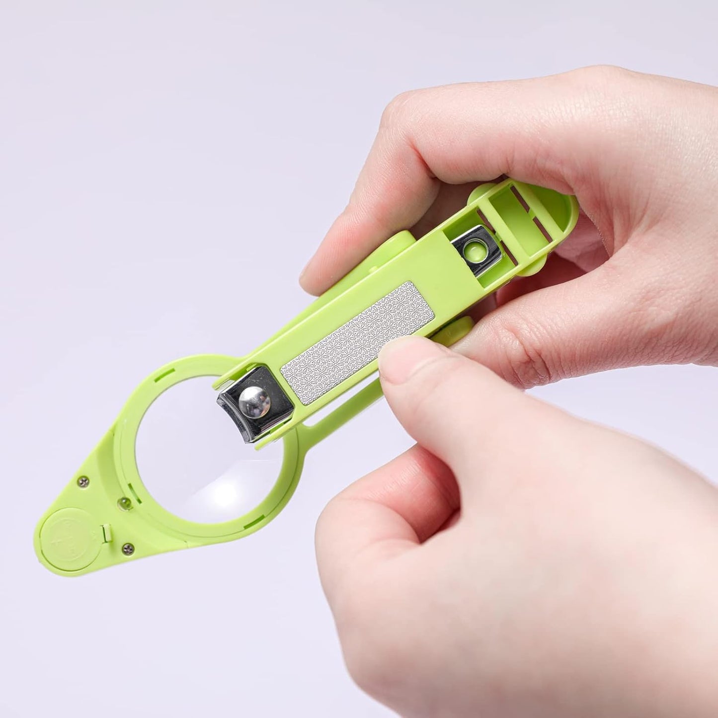 Nail Clippers with fold-Away Magnifier and LED Light, nail clipper with light,lighted nail clipper,Fingernails & Toenails Nail Clippers Care for Elderly Seniors Pets and Baby Reduce Eye Strain