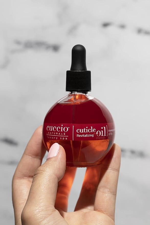 Cuccio Naturale Revitalizing Cuticle /Hydrating