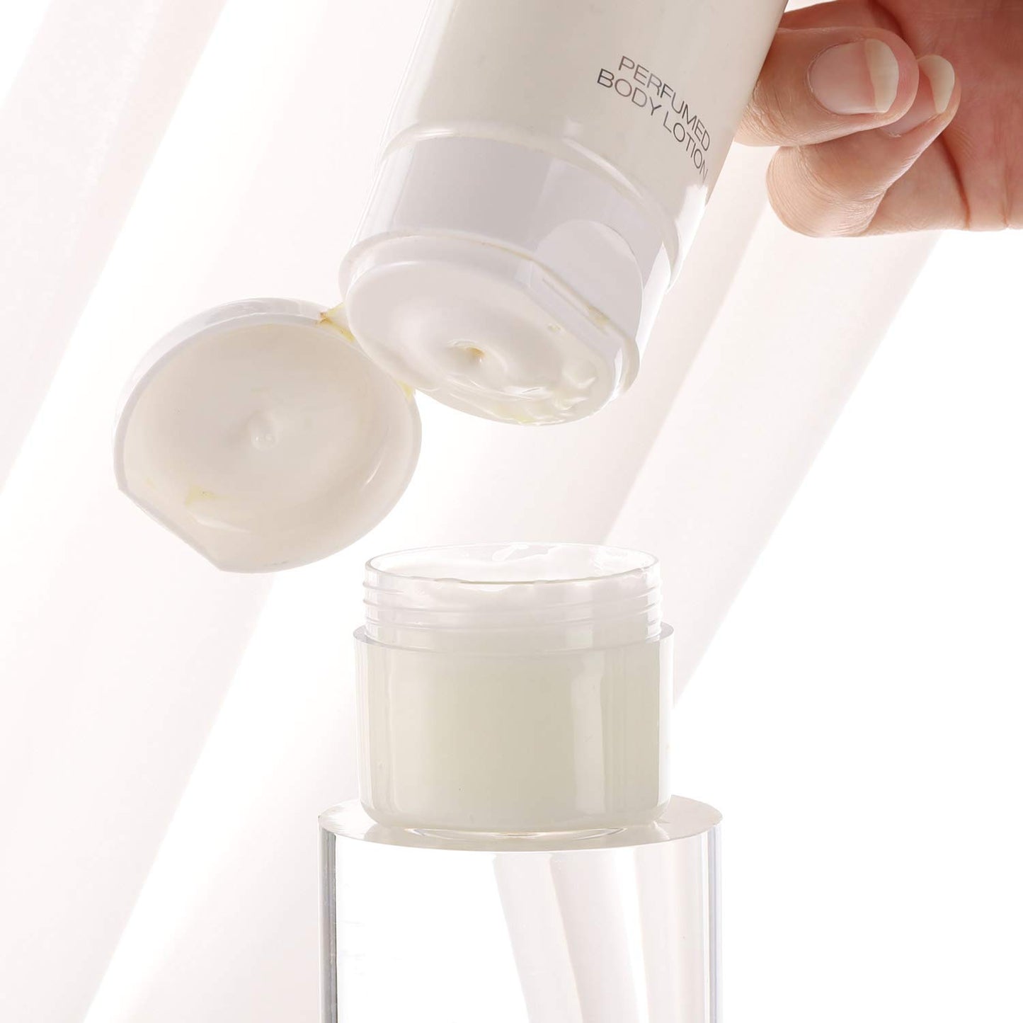 Refillable Cosmetic Sample Jars - 100 Pack 20g (0.7oz) Black Small Travel Containers with Lids + 10 Mini Makeup Spatulas - BPA Free