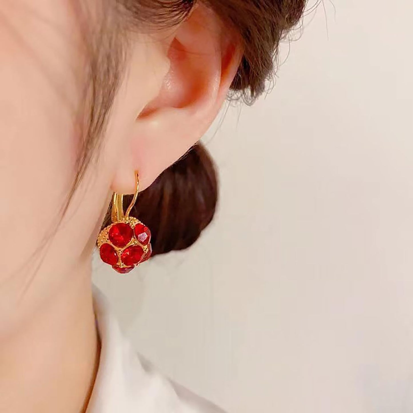 Vintage Ruby Dangle Earrings Red Crystal Ball Earrings Red Ruby Stud Earrings Gold Round Leverback Earring Jewelry for Women