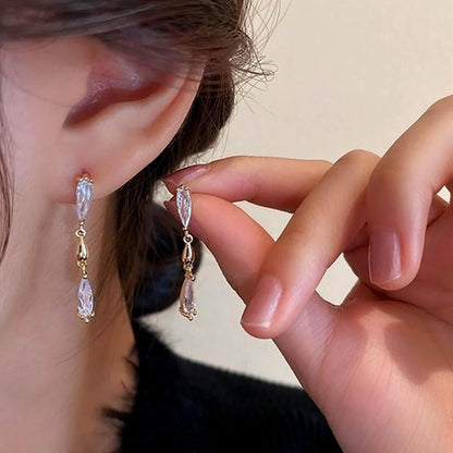 Vintage Crystal Teardrop Earrings Long Linear Rhinestone Earrings Gold Crystal Stud Earrings Sparkly Cz Bridal Earrings Jewelry for Women