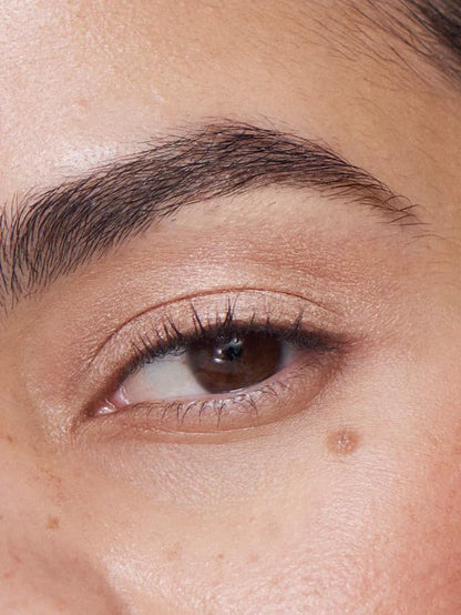 ILIA - Chromatic Liquid Powder Eye Tint | Cream-to-Powder Eyeshadow, Smudge-Resistant, Quick-Dry, Weightless, Water-Based | Non-Toxic, Vegan, Cruelty-Free, Clean Makeup (Glaze, 0.12 fl oz | 3.5 ml)