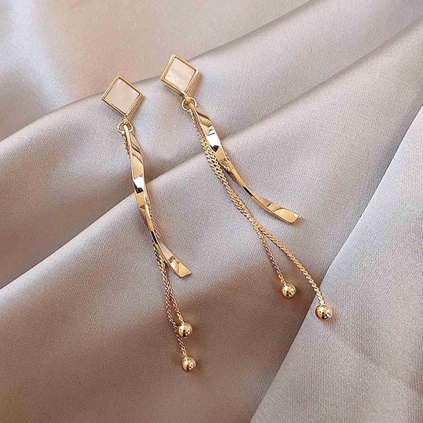 Boho Long Tassel Drop Dangle Earrings Square Studs Vintage Gold Spiral Bar Drop Earrings Long Bead Chain Dangle Earrings Statement Wedding Prom Tassel Earrings Jewelry for Women