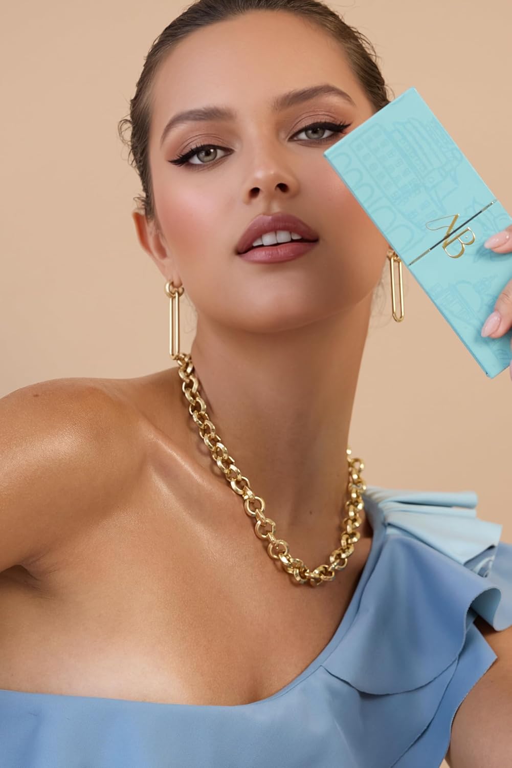 Amalfi Polish & Glowww Palette – 5-Piece Refillable Makeup Palette for Radiant Skin. Includes Highlighters, Blush, Contour & Eye Shadows - Blendable, Long-Lasting, Vegan & Cruelty-Free