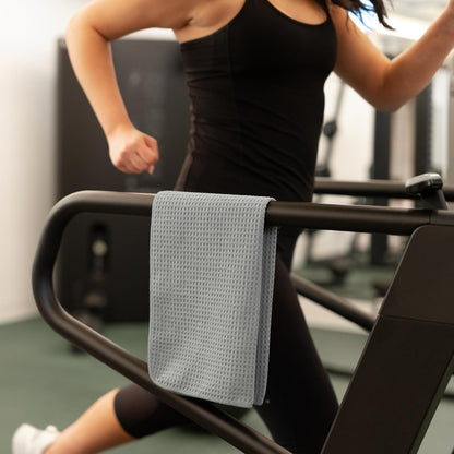 S&T INC. Microfiber Gym Towels, Yoga Towel for Home and Gym Bag, 16 Inch x 27 Inch, 3 Pack