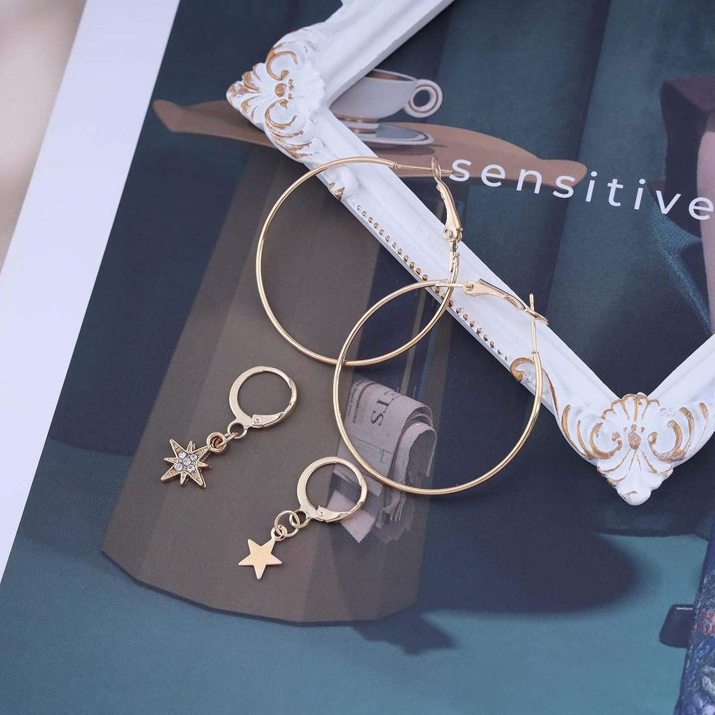 Vintage Exaggerated Circle Dangle Earrings Crystal Star Hoop Earrings Gold Hollow Large Hoop Earrings Circle Star Drop Earrings Jewelry for Women