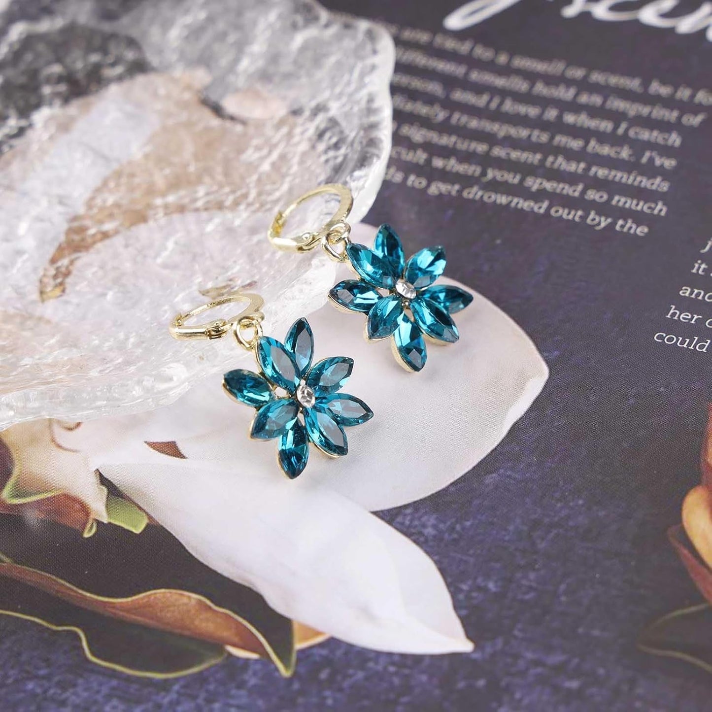 Vintage Blue Crystal Flower Earrings Sapphire Drop Earrings Rhinestone Flower Hoop Earrings Blue Gem Flower Stud Earrings Jewelry for Women
