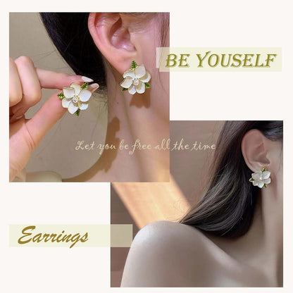 Unique Blue Flower Earrings Studs Vintage Floral Petal Earrings Statement French Blue Iris Flower Earrings Studs Bridal Wedding Prom Earrings Jewelry for Women