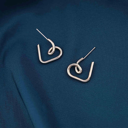 Vintage Heart Hoop Earrings Gold Heart Drop Earrings Hollow Love Heart Earrings Minimalist Heart Stud Earrings Jewelry for Women