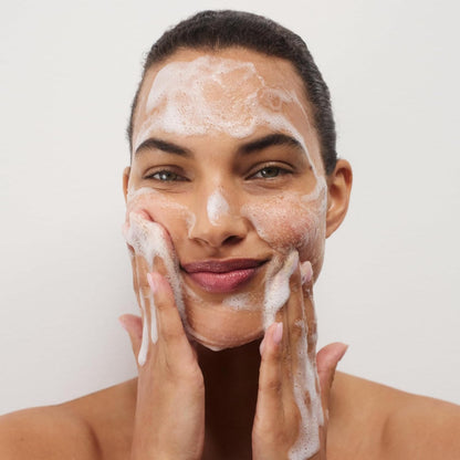 goop Beauty Daily Detox Foaming Cleanser | Hydrating Face Wash to Remove Makeup, Oil, & Dirt | Malachite, AHAs, & Glycerin | 5.2 fl oz