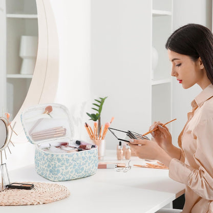 Prite Large Makeup Bag Cute Cosmetic Bag for Women Floral Coquette Aesthetic Toiletry Bag Travel Make Up Organizer Bag(Blue Flower)