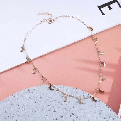 Vintage Moon Dangle Necklace Curved Moon Pendant Necklace Tiny Moon Choker Necklace Gold Minimal Choker Necklace Jewelry for Women