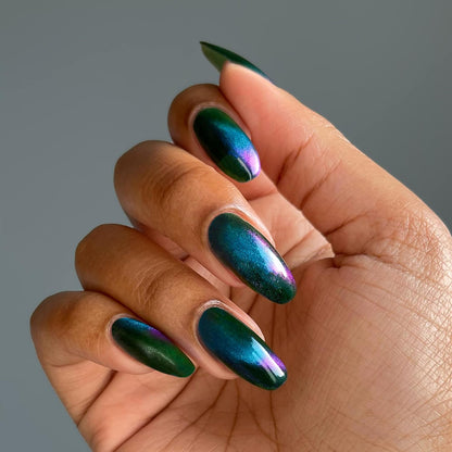 Cirque Colors Mobius - Forest Green Magnetic Multichrome Nail Polish - 0.37 Fl Oz (11 mL) - Vegan & Cruelty-Free