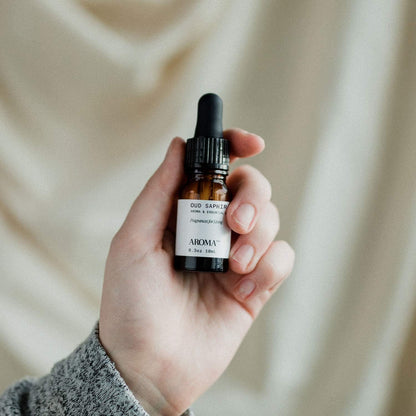 Aromatech Oud Saphir Aroma Essential Oil Blend: Luxury Hotel Inspired Aromatherapy with for Ultrasonic Diffusers & Nebulizers - 0.3 fl oz, 10 mL