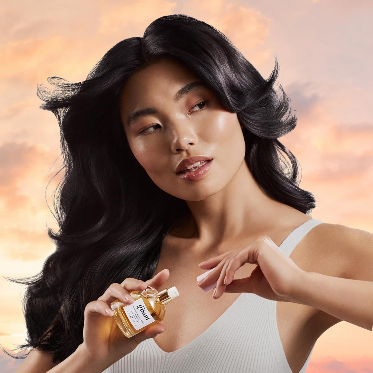 Gisou Honey Infused Hair Perfume, A Delicate Hair Fragrance with Sweet Notes of Honey Blended into Spring Florals, Nourishing and Hydrating Hair Shine Spray (1.7 fl oz)