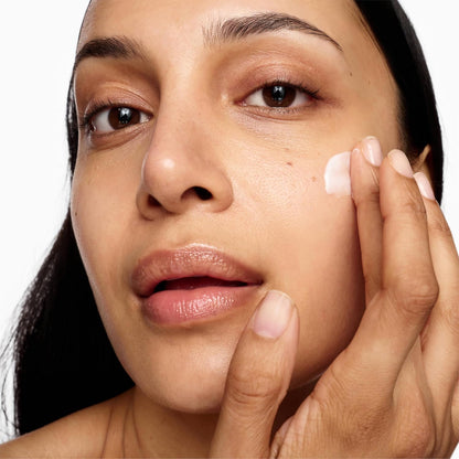 Beauty Pie Super Healthy Skin Daily Moisture Lotion, 200 ml (6.7 fl oz) – Lightweight, Fragrance‑Free Hydrating Cream with Hyaluronic Acid, Peptides & Vitamin E for Soft, Youthful Skin