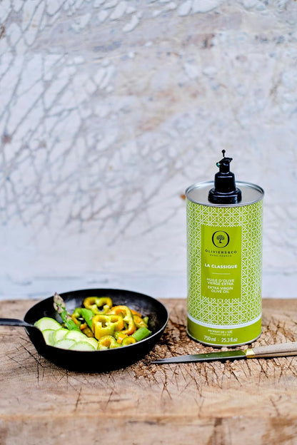La Classique Extra Virgin Olive Oil by Oliviers&Co – Cold-Pressed Spanish EVOO | 100% Picual Olives | High in Polyphenols | Balanced, Smooth Flavor | All-Purpose Cooking Oil | 750 ml Tin