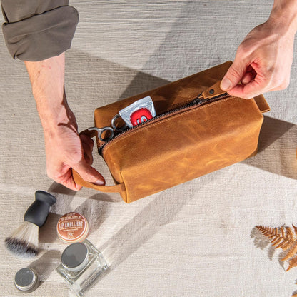 Personalized Hand Crafted Leather Toiletry Bag for Men, Shaving Bags, Travel Pouch, Engraved Monogrammed Leather Dopp Kit, Toiletries, Grandpa, Boyfriend, Groomsmen, Birthday, for Men